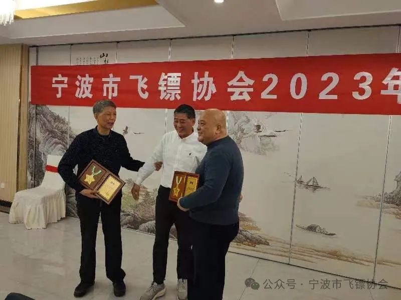 喷的读音_喷喷_紫喷太阳喷