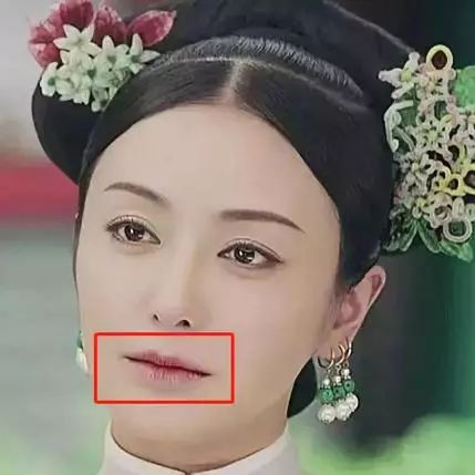小红唇小绿唇小蓝唇_唇_丰唇唇珠肿的厉害