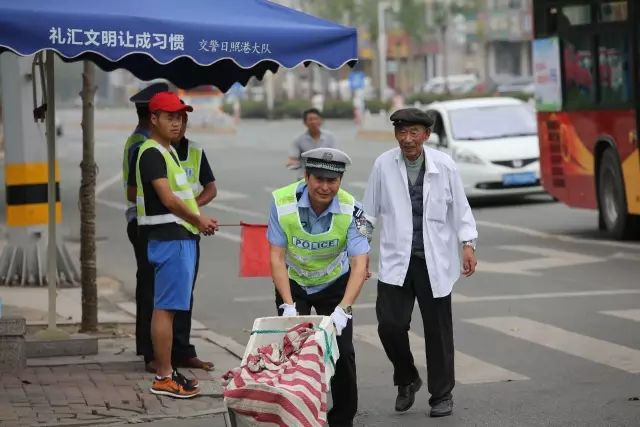 共同努力英语_共同努力一起加油的句子_共同努力