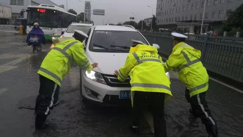 共同努力英语_共同努力一起加油的句子_共同努力