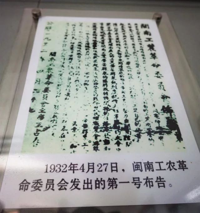 洞房不拜堂王妃来自现代_拜堂不洞房王妃来自现代_礼拜堂