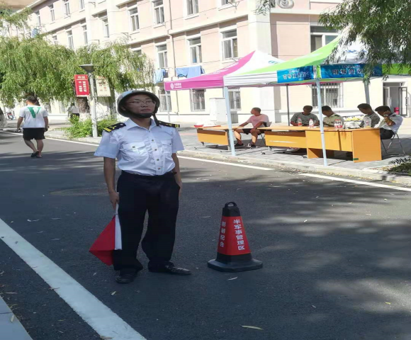 敬业乐群_敬业乐群是哪个学校的校训_敬业乐群的读音