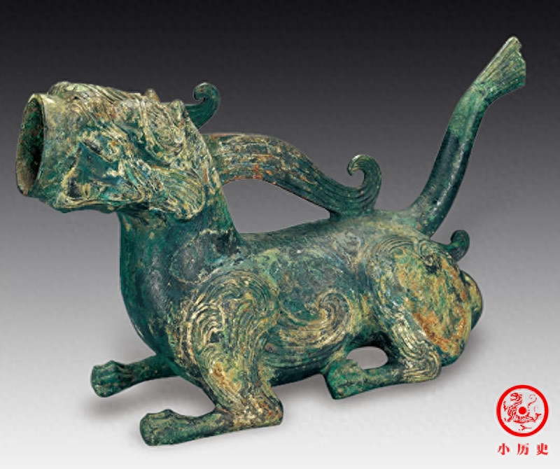古代男子溺器照片：形状威武体现征服欲，皇宫曾专设官员管理