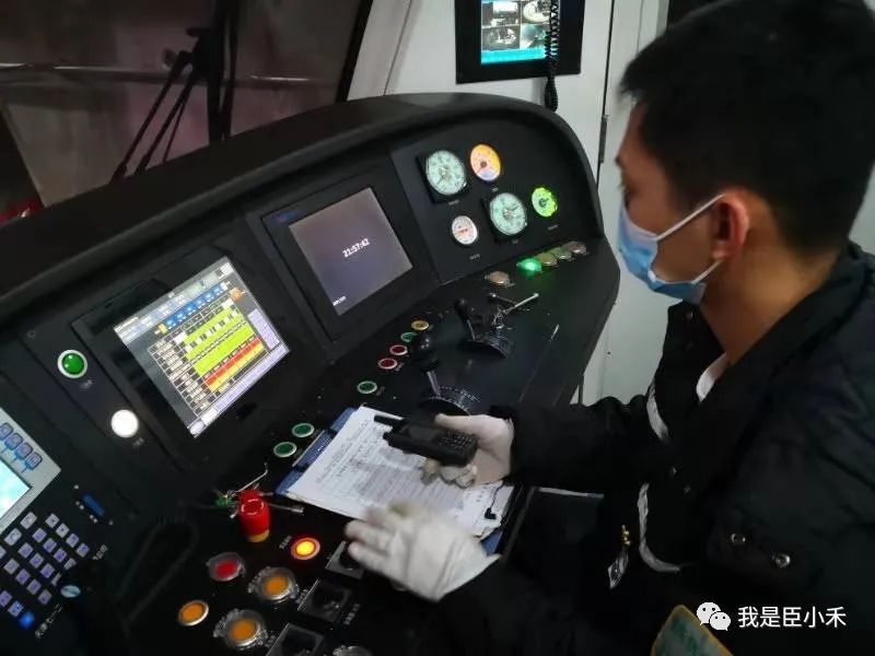 敬业乐群是哪个学校的校训_敬业乐群_敬业乐群的读音