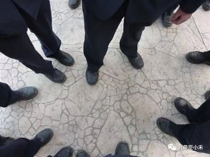 敬业乐群_敬业乐群是哪个学校的校训_敬业乐群的读音