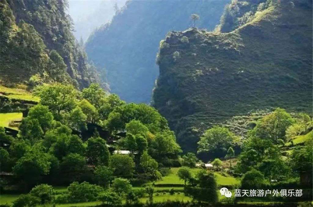 蓝天旅游官网_蓝天旅游景点有哪些地方好玩_蓝天旅游