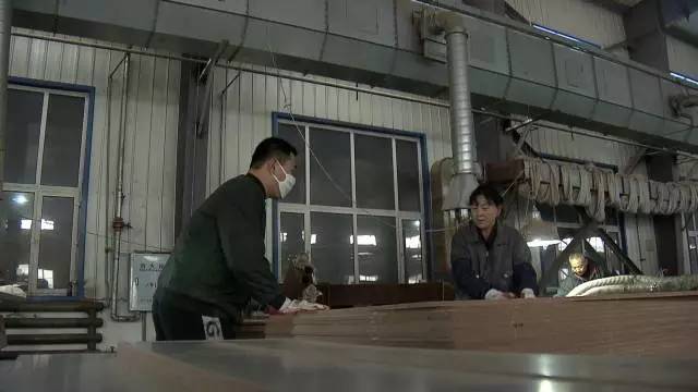 莽莽_莽莽的意思_闯荡在莽莽林海