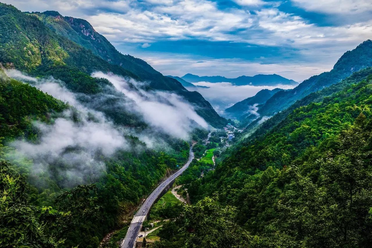 逢山开路下一句_逢山开路是不是成语_逢山开路