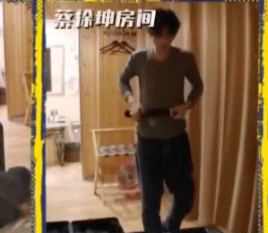 经常憋屎憋尿的危害_憋尿快憋哭了但是不让尿_憋