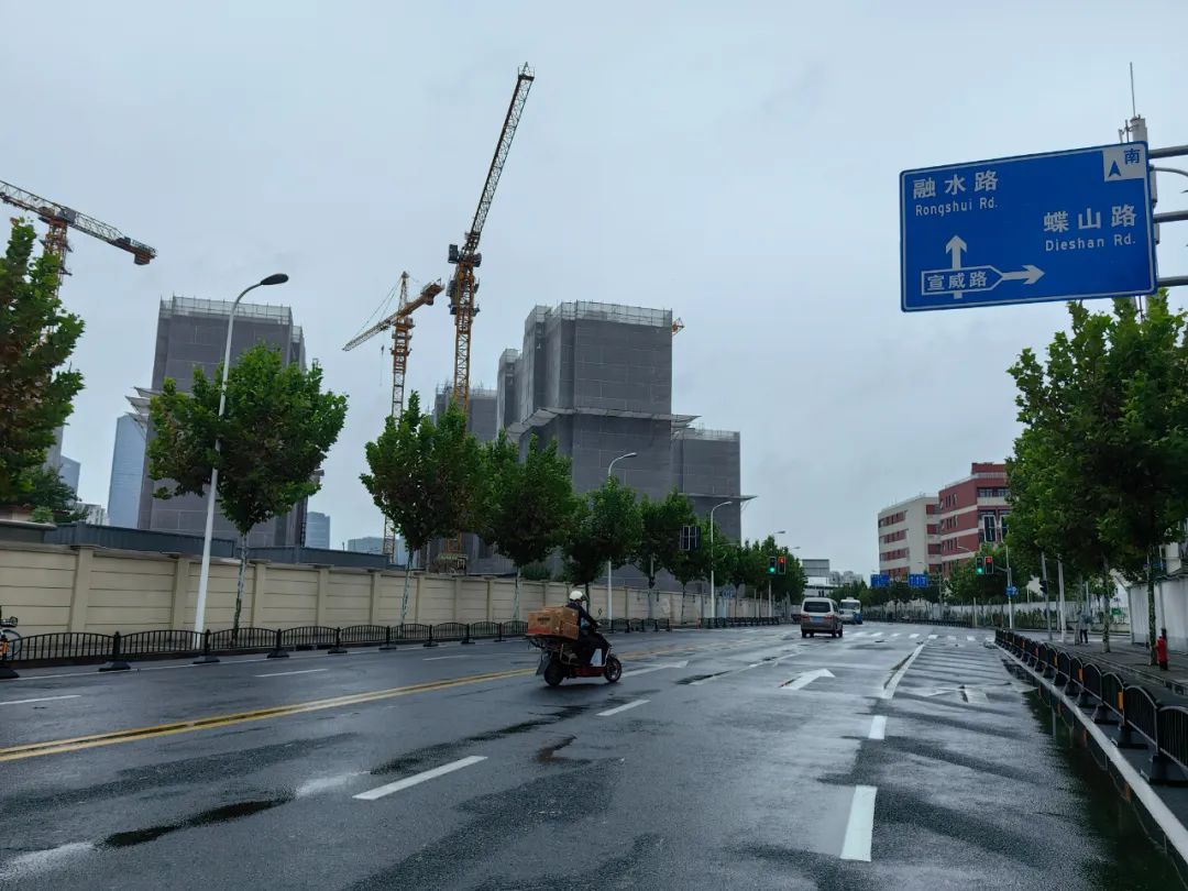 庭_庭字笔顺_庭中有奇树