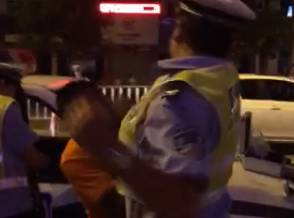 执法犯法_交警执法现场拍照犯法吗_政府执法还是党执法
