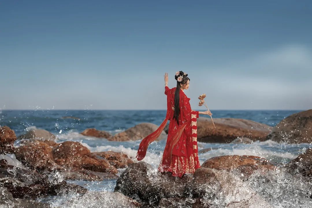 夹枪带棍是成语吗_夹枪带棒的歇后语_夹枪带棒