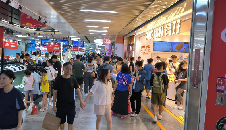 梦见自己深陷泥潭不能自拔_身陷泥潭不能自拔_不能自拔