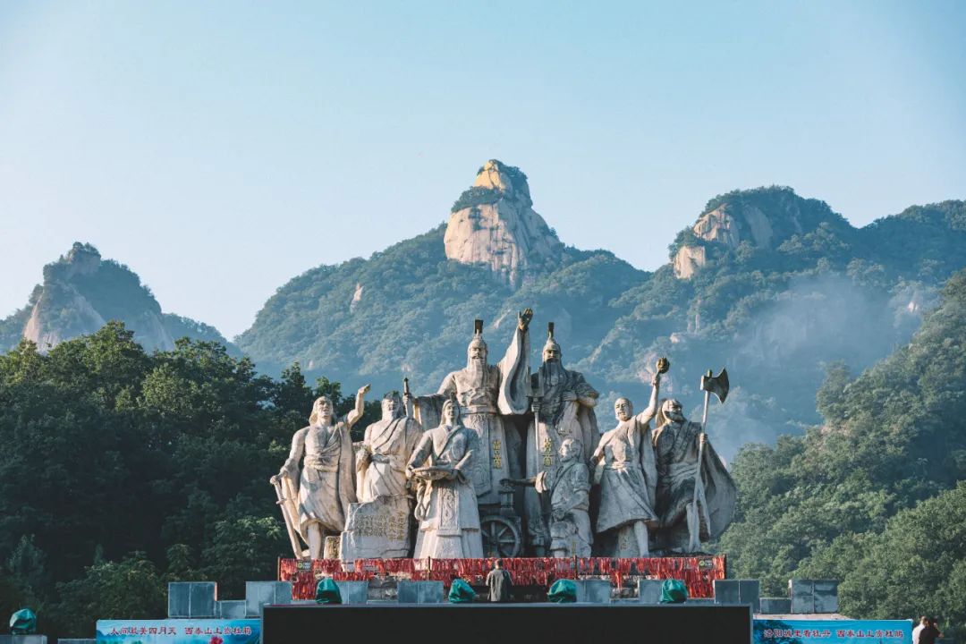 爬_做梦爬梯子爬不上去_爬组词