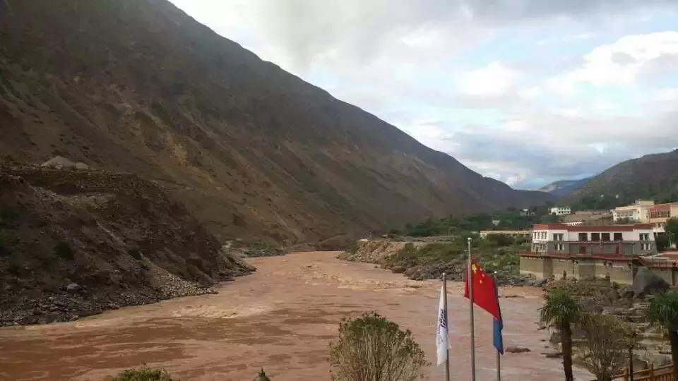 格拉丹东_丹东格拉地区_丹东格拉西安