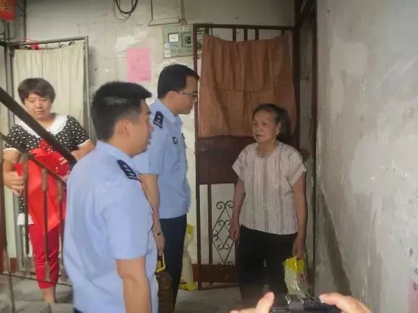 知冷知热_知冷热懂进退_知冷热懂冷暖的意思