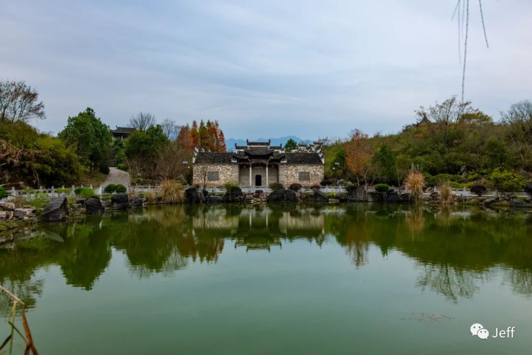 桃花潭水_桃花潭水_桃花潭水深千尺