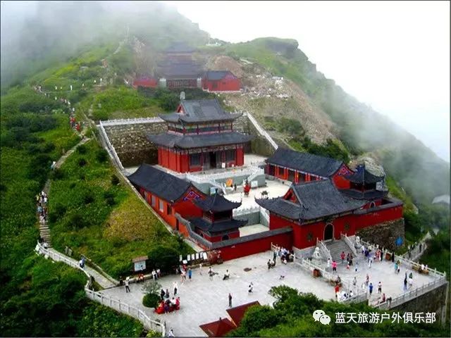 蓝天旅游_蓝天旅游景点有哪些地方好玩_蓝天旅游官网