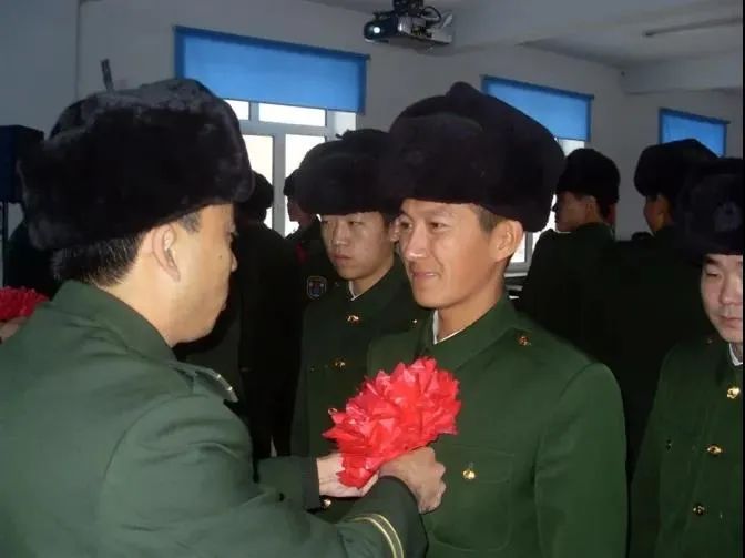 一腔热血_跪求一腔热血_腔热血是什么意思