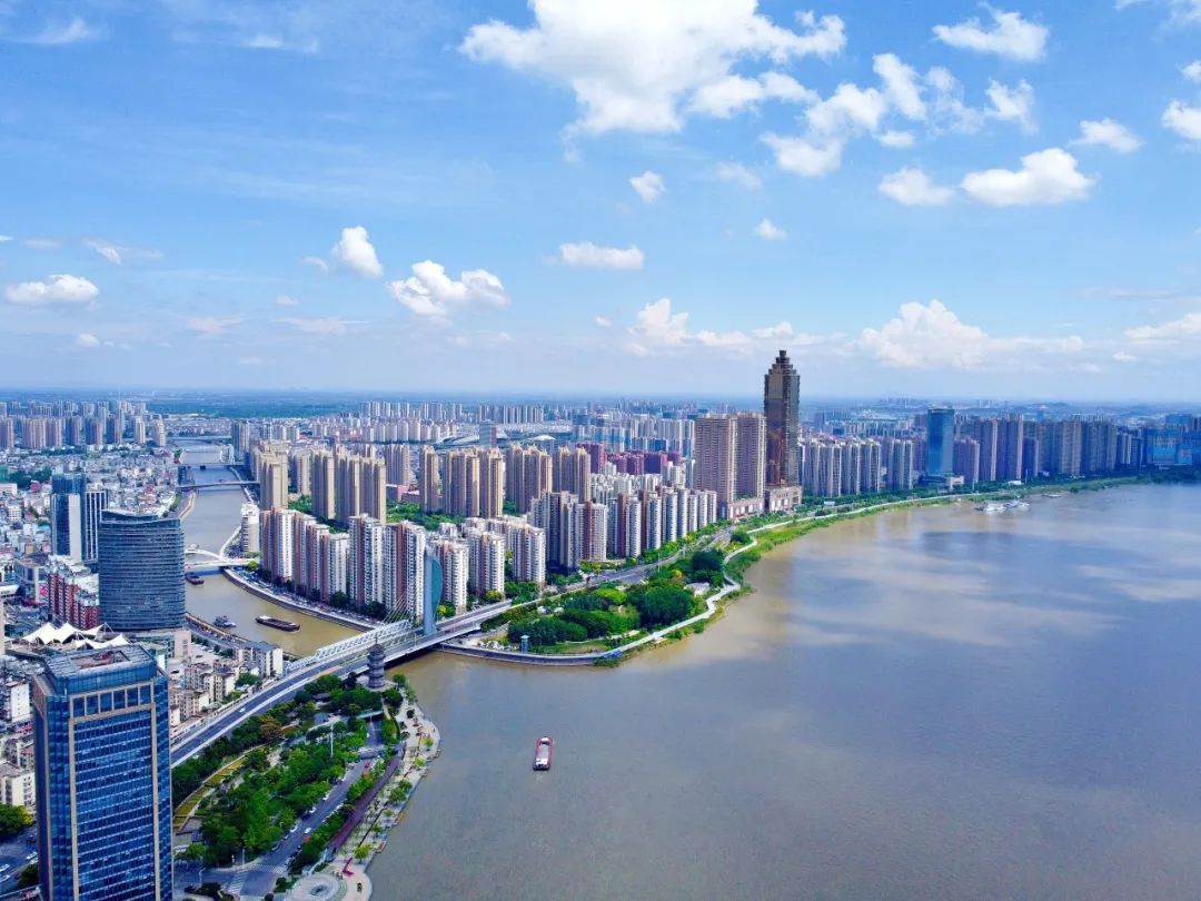 逢山开路的经典短句_逢山开路是不是成语_逢山开路