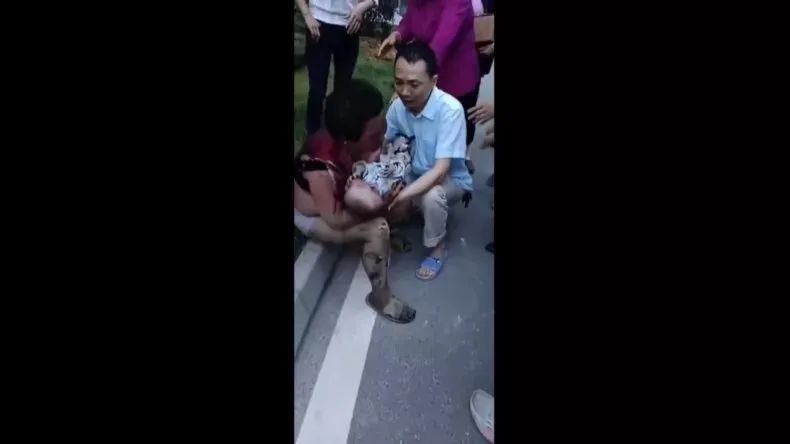 打蛇随棍上的意思_打蛇上竿_dashes