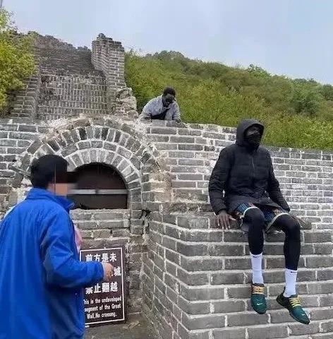打蛇随棍上的意思_打蛇上竿_dashes