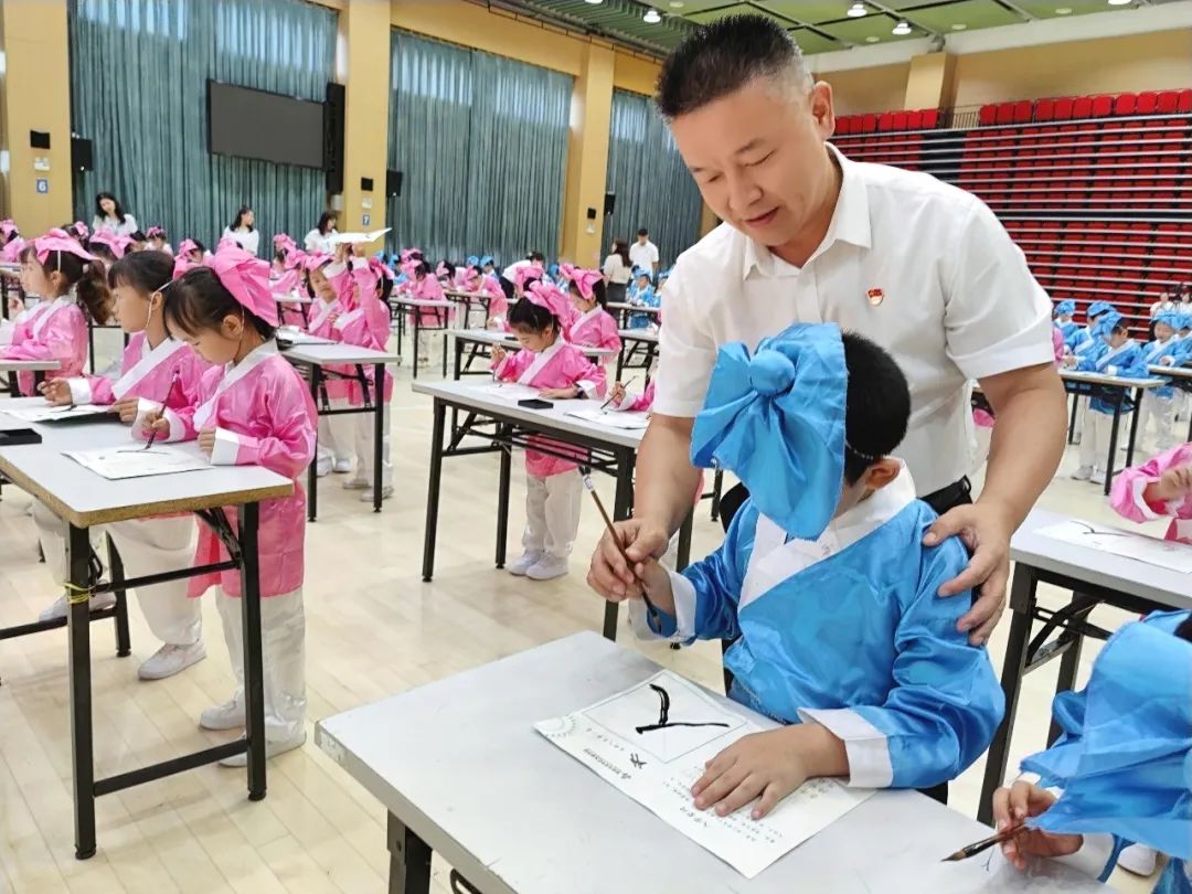 蒙养正自行远_蒙养正的意思_蒙以养正