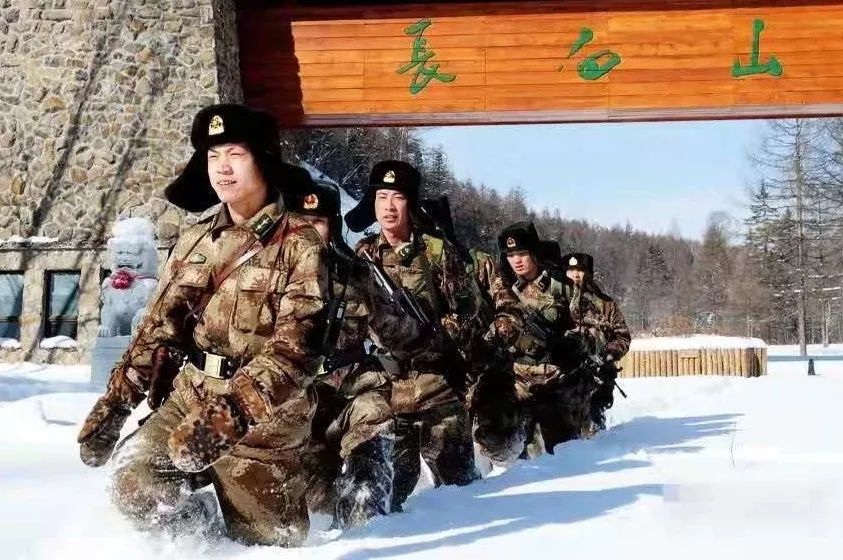 大雪封山的意思_大雪封山的诗句_大雪封山