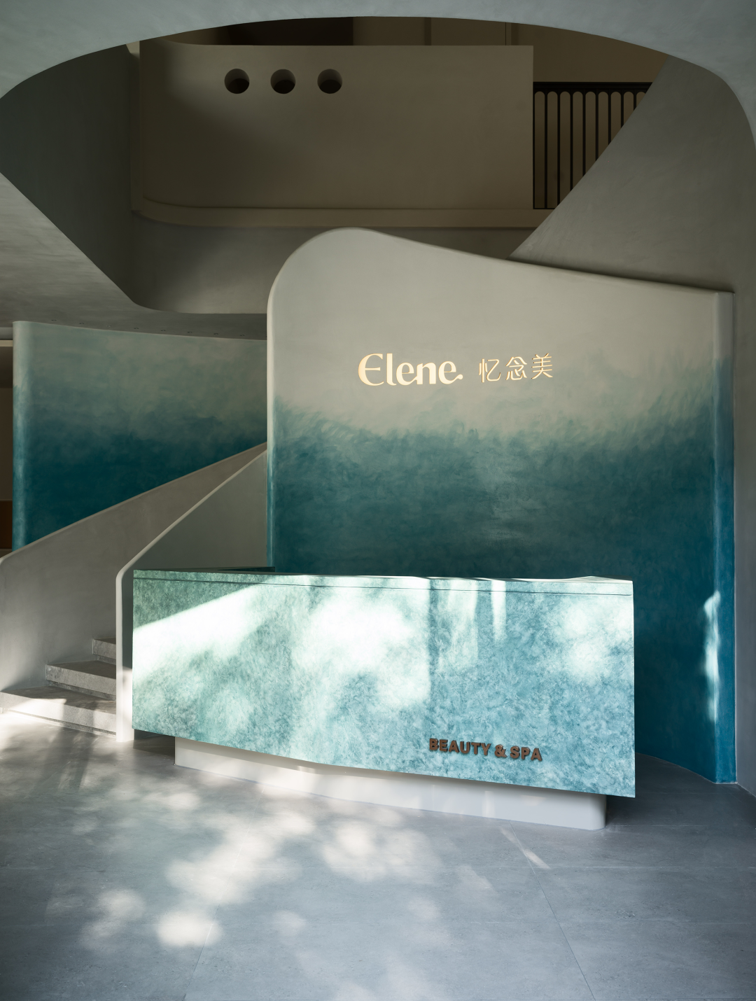 centred_centre的翻译_centre读音