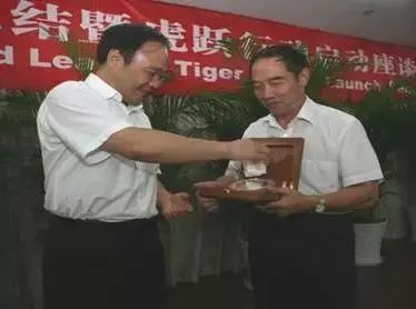 腔热血是什么意思_一腔热血_跪求一腔热血