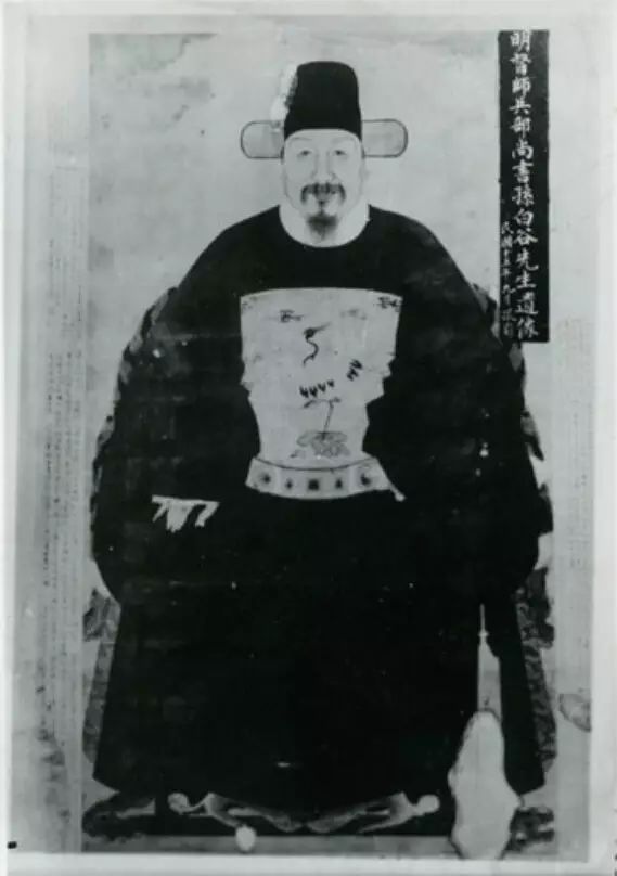 扬扬得意的意思解释_扬扬得意洋洋得意区别_得意扬扬