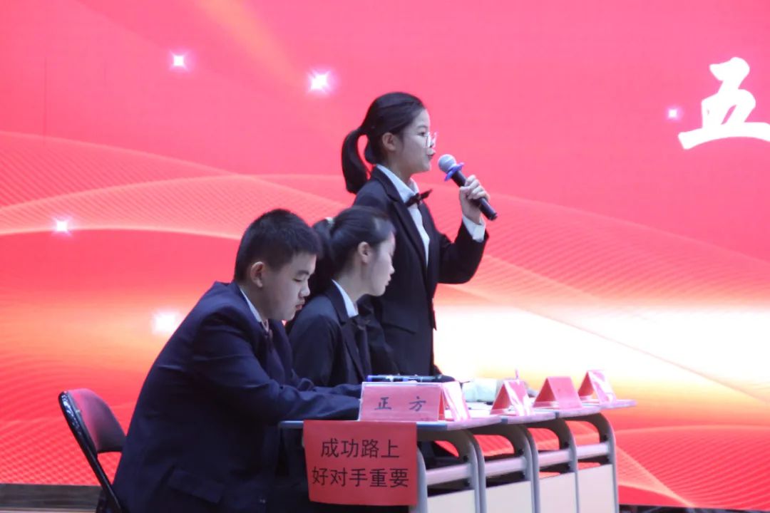 莲实_莲实克蕾儿最骚哪一部_莲实重彦