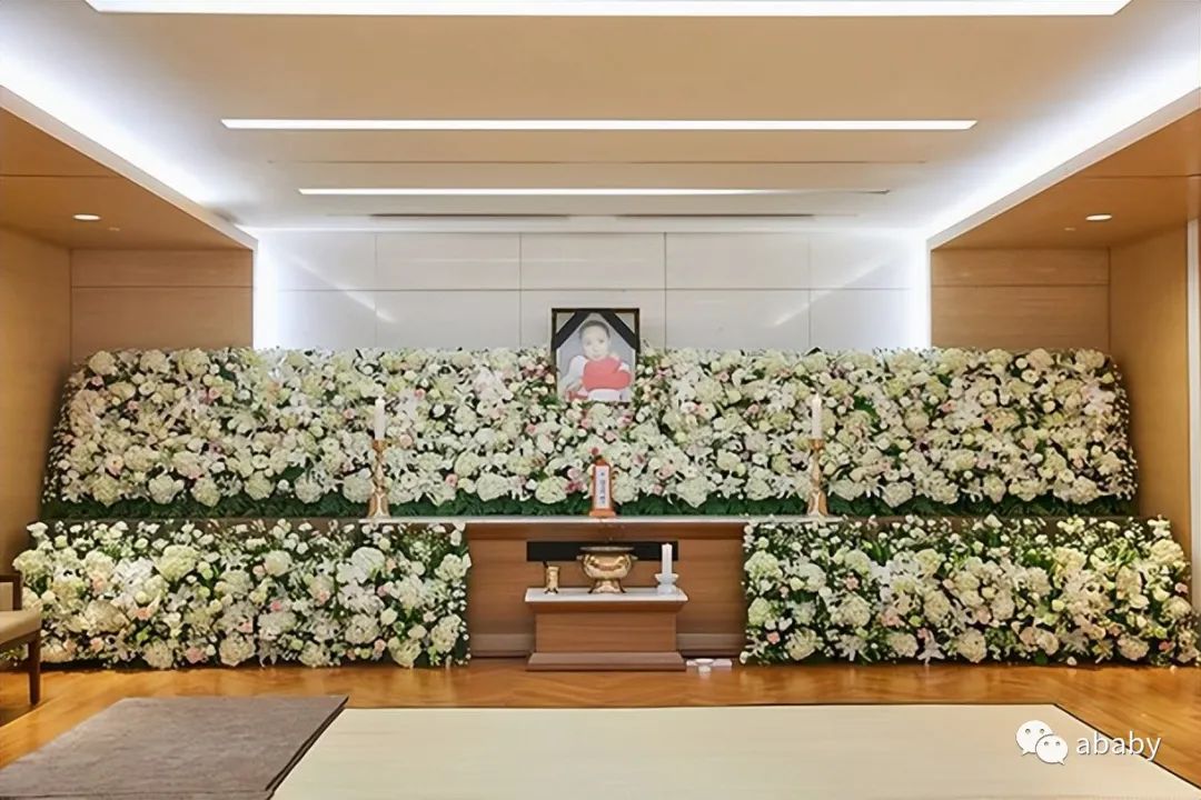 灵堂鲜花布置_灵堂_灵堂吊唁的礼仪