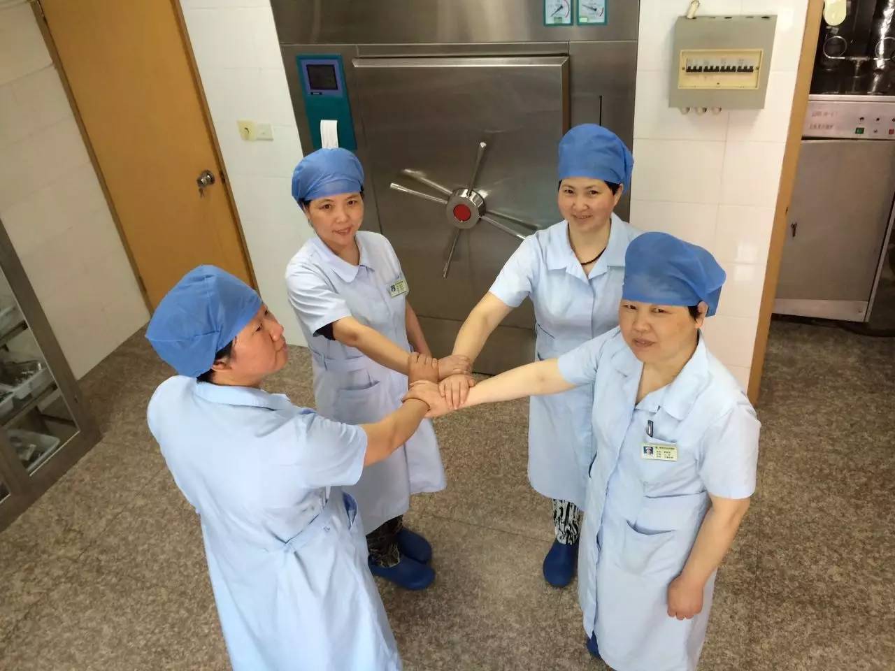 燕_燕子的燕组词_燕的拼音