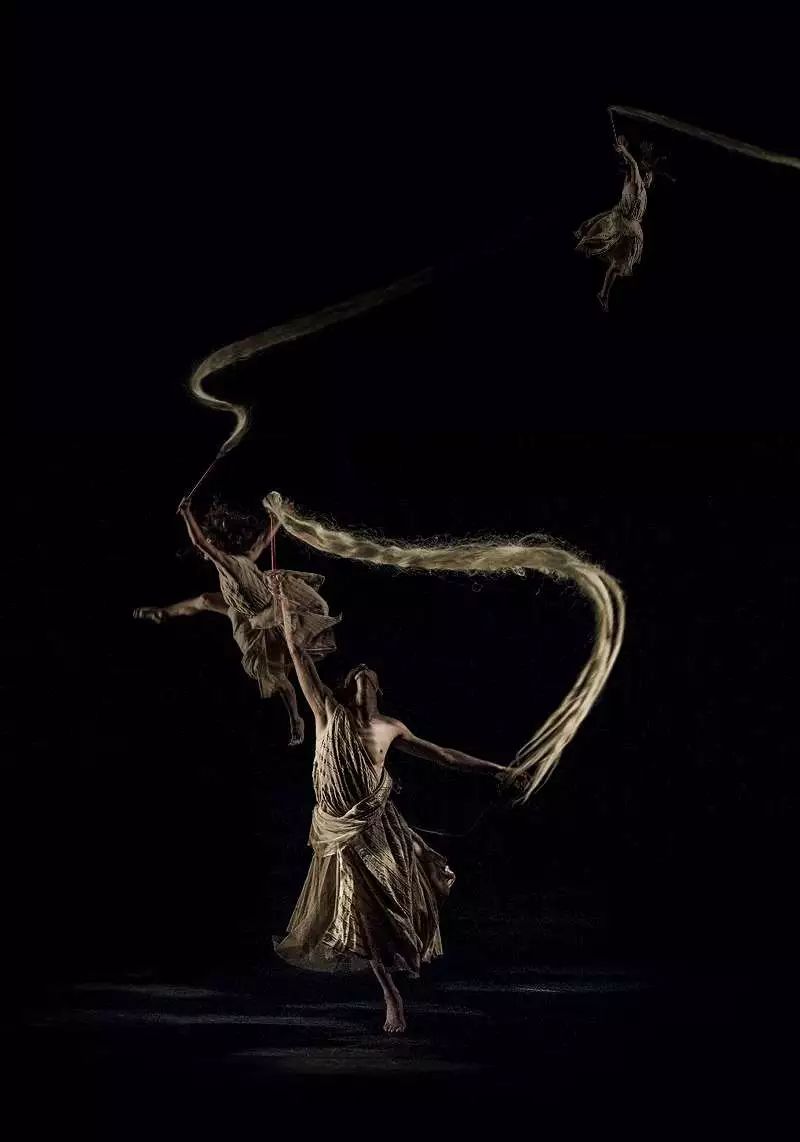 mesmerizing的词性_mesmerizing_mesmerizing怎么读