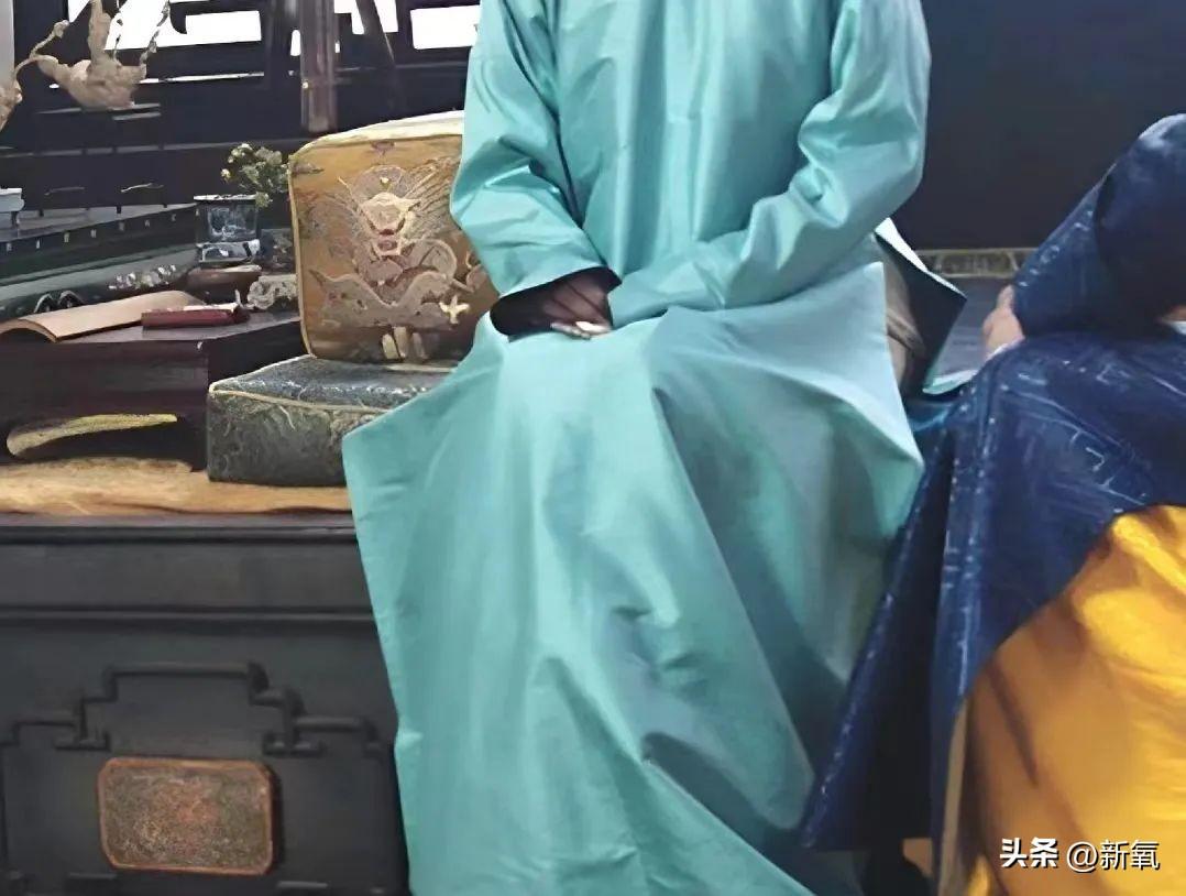 差速器工作原理_差_差字草书