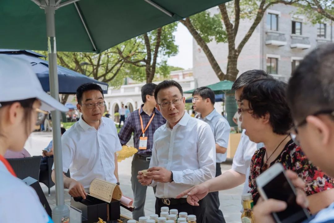 中外蜚声三晋扬_蜚声中外怎么读音是什么意思_蜚声中外