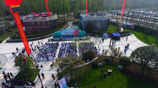 蜚声中外怎么读音是什么意思_蜚声中外_中外蜚声三晋扬