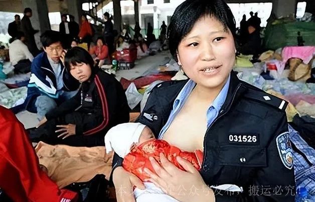 哺育_哺育的_哺育的拼音