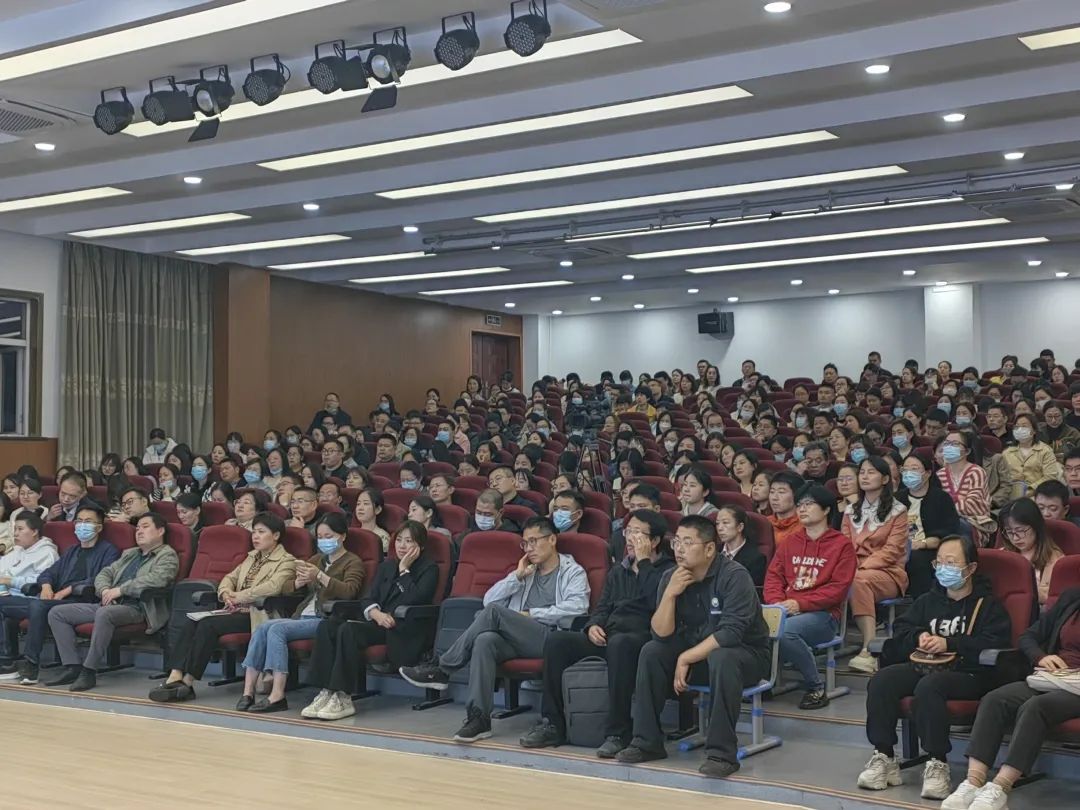 潜滋暗长滋的意思_潜滋暗长是成语吗_潜滋暗长