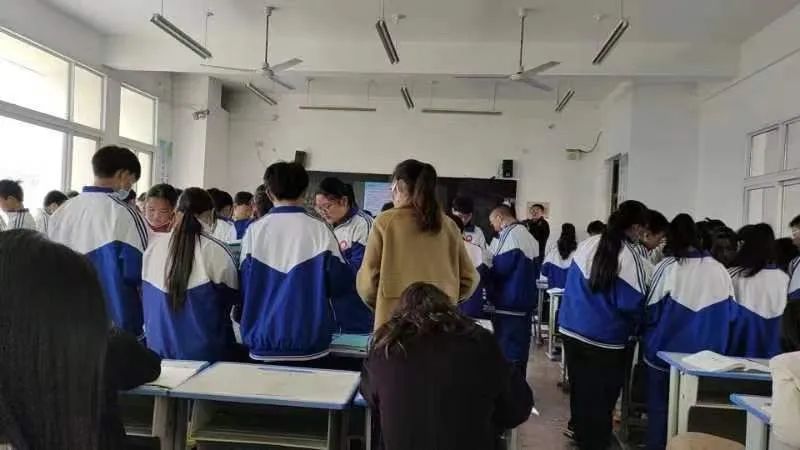 莲实克蕾儿安达亚美_莲实_如月车站莲实回来了吗