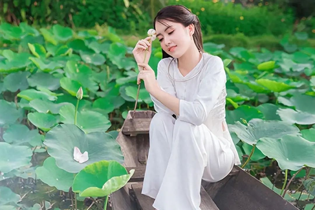 不能自拔_想念死去的狗狗不能自拔_梦见自己深陷泥潭不能自拔