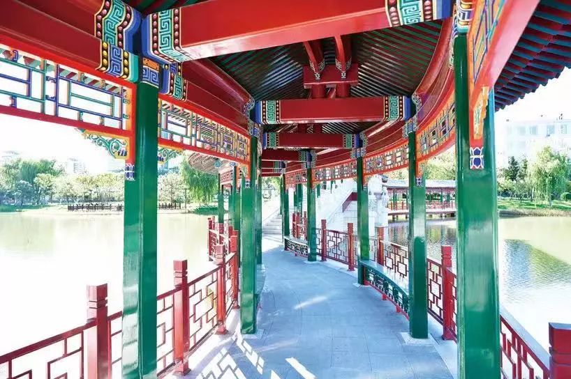 西海子公园_海子公园西门_西海子公园的桥叫什么