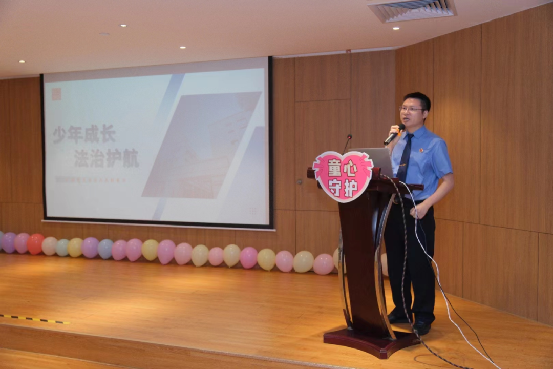 六出_出的笔画顺序_出国旅游需要什么手续和证件