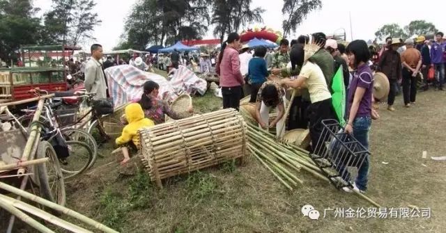 天下奇闻异事怪事素材网站_故事汇天下奇闻_天下奇闻