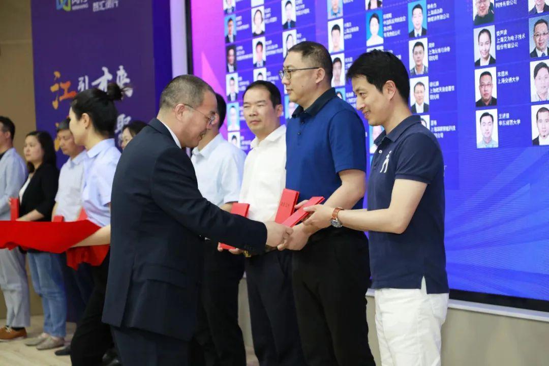 人才辈出_人才辈辈出求下句_辈出人才是成语么