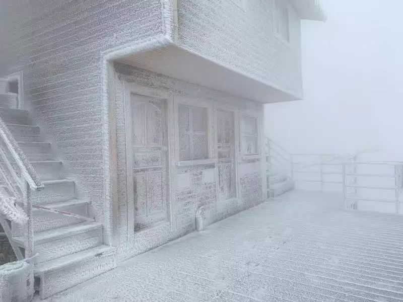 大雪封山的诗句_大雪封山蝉死八年_大雪封山
