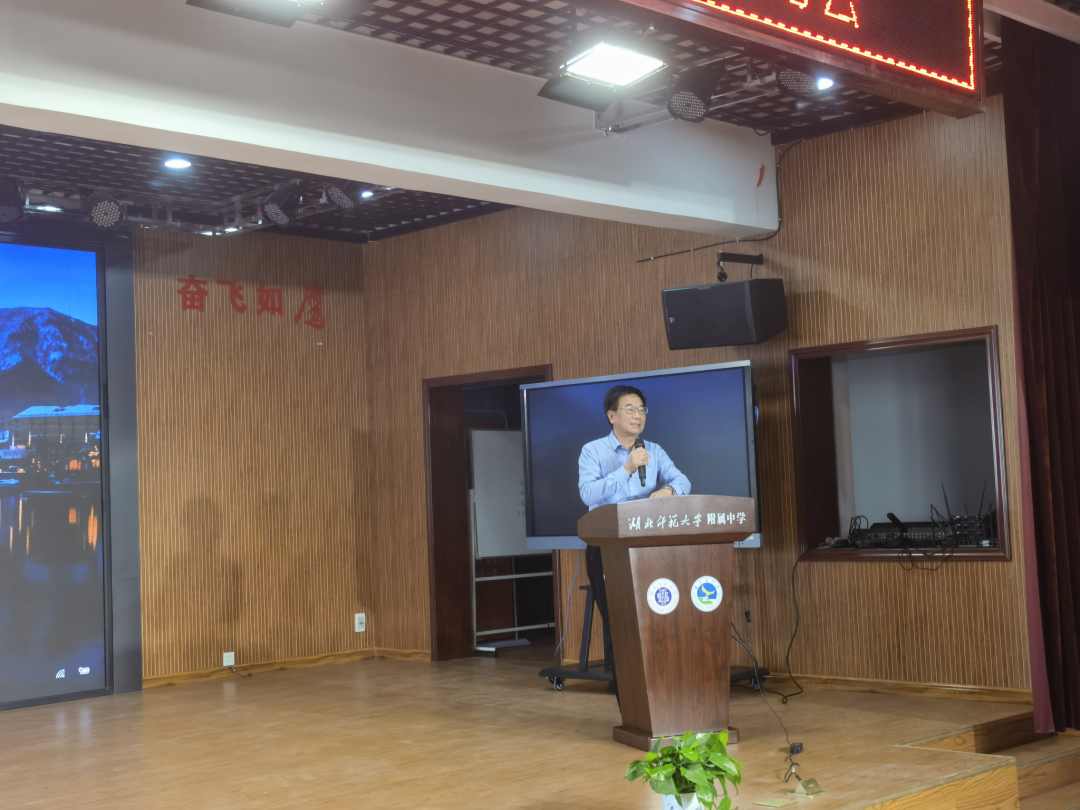 潜滋暗长怎么读_潜滋暗长是成语吗_潜滋暗长