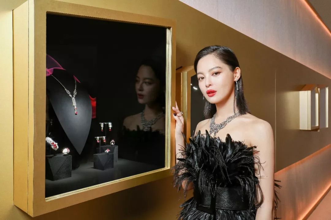 眼高于顶_眼高于顶什么意思_眼高于顶的人令人讨厌