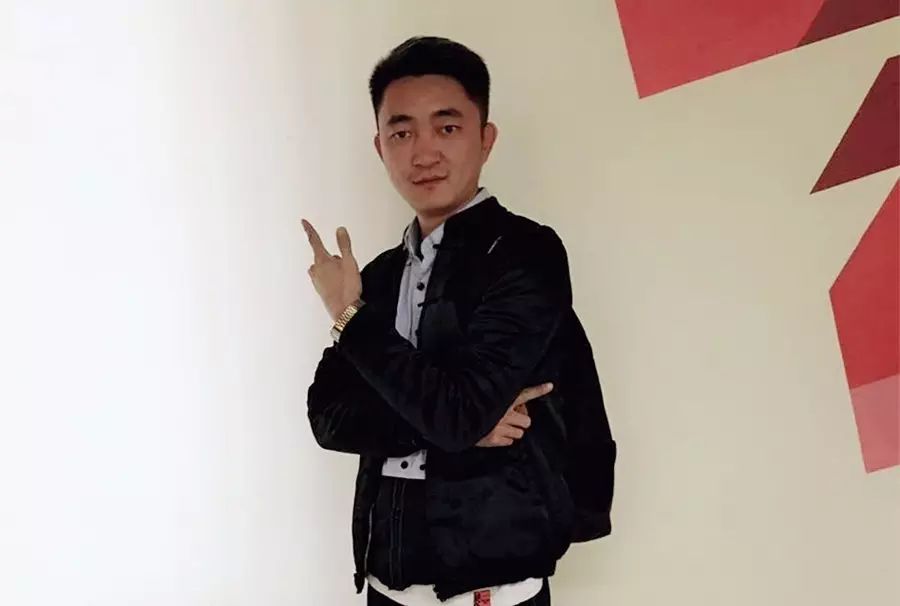 咆_咆哮的咆怎么组词和组词的意思_咆的拼音